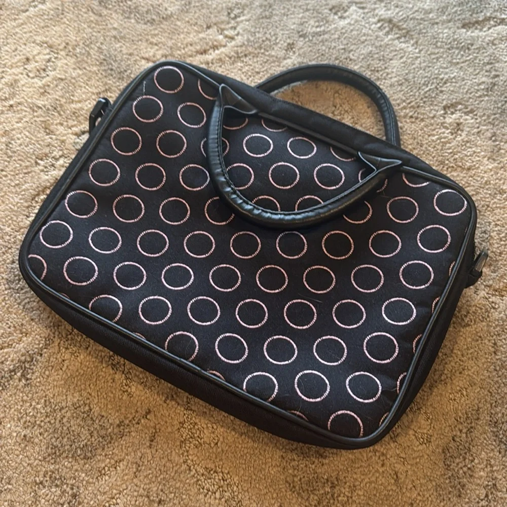 Black iPad Bag with Rectangular Shape and White Circle Pattern ⭕️